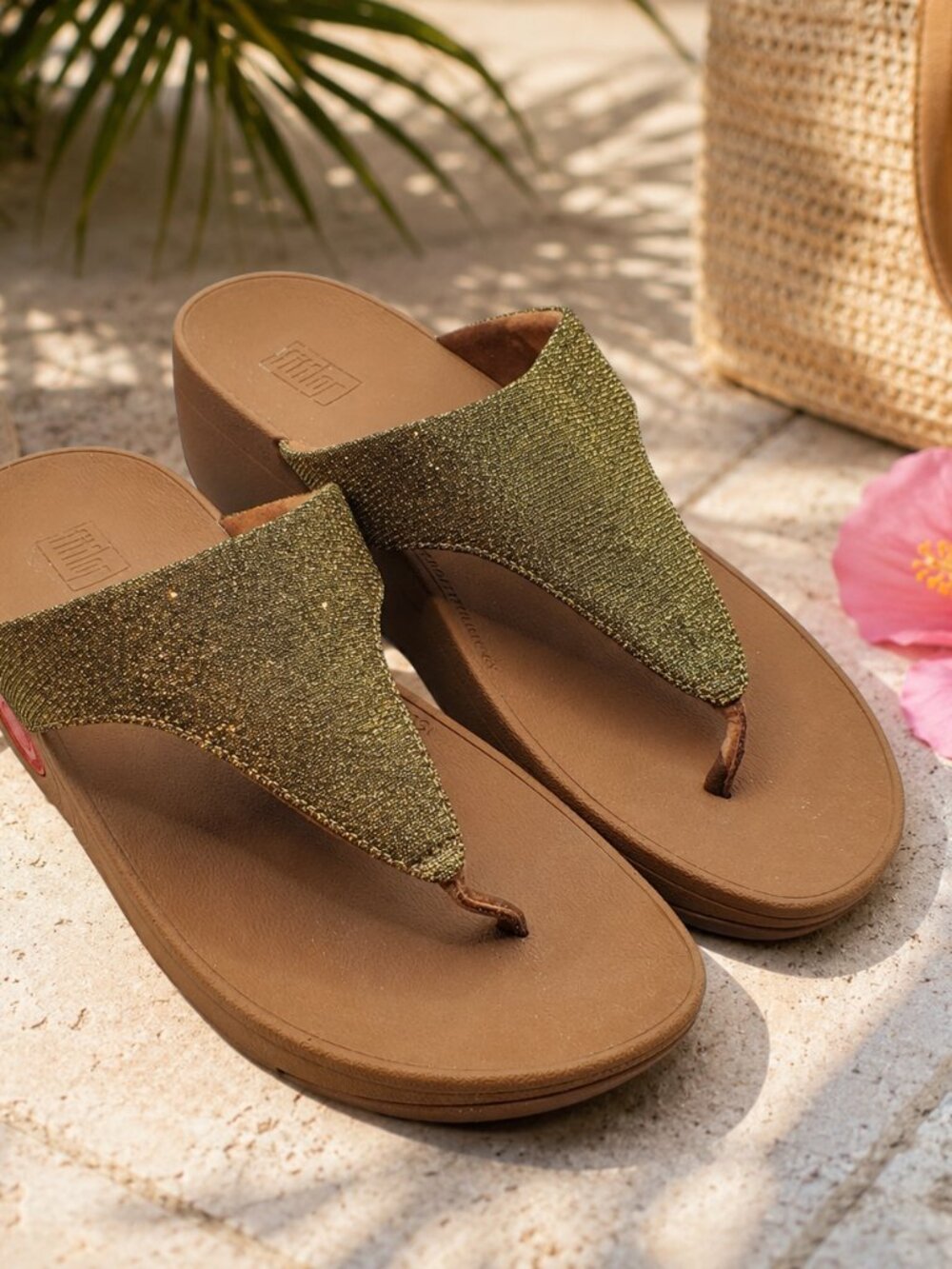 FitFlop Glitter Gold Microwobbleboard Comfort Thong Sandals, Size 10